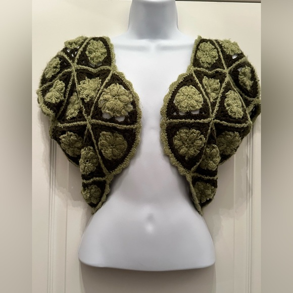 Women’s hazel crotchet bolero shrug sweater - Picture 2 of 12